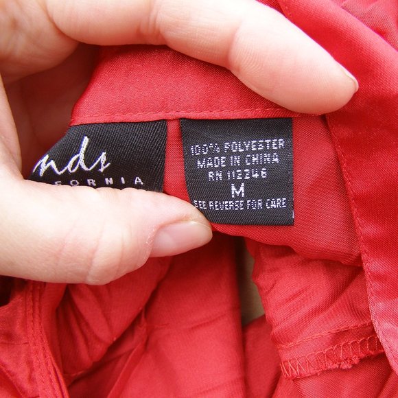 NWOT size M 6-8 Red Crinkle blouse by MDS California - Picture 9 of 10
